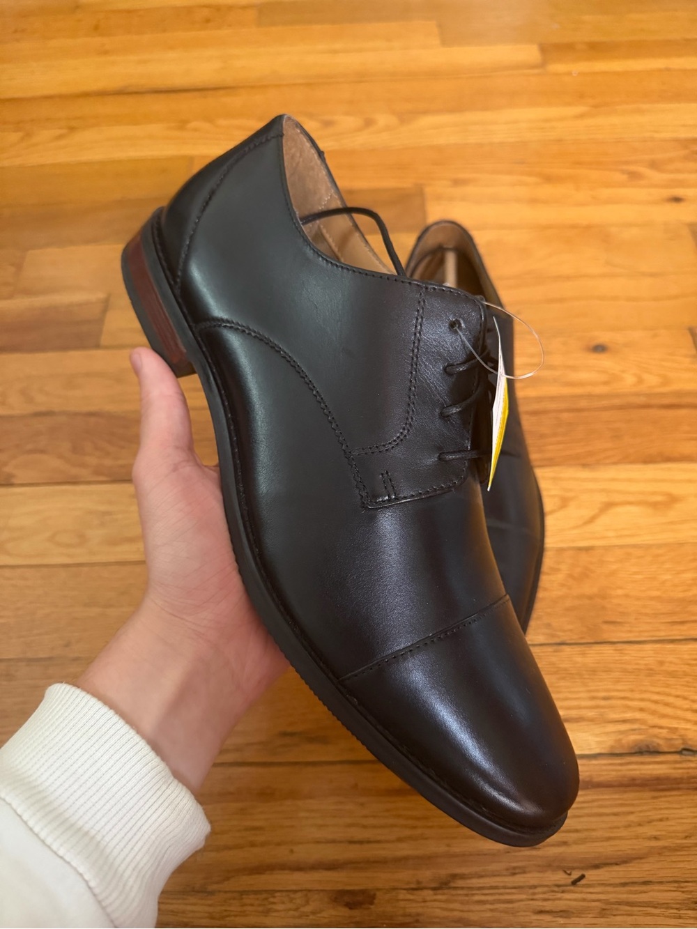 Florsheim Black Leather Cap-Toe Derby Dress Shoe